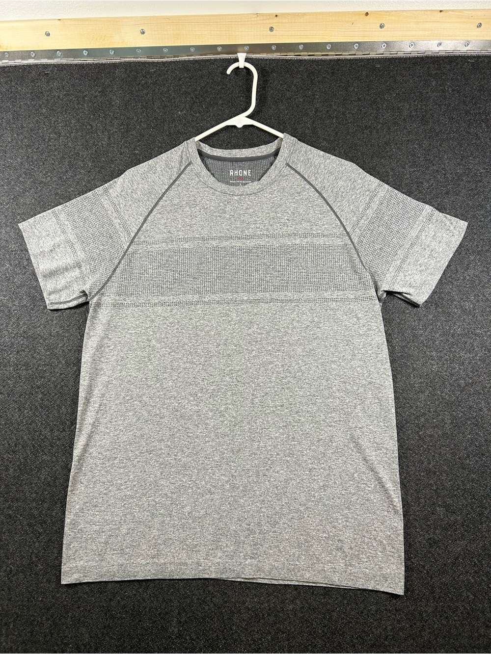 Rhone XXX Mens Grey Nylon Polyester Short Sleeve T-Shirt Size Large